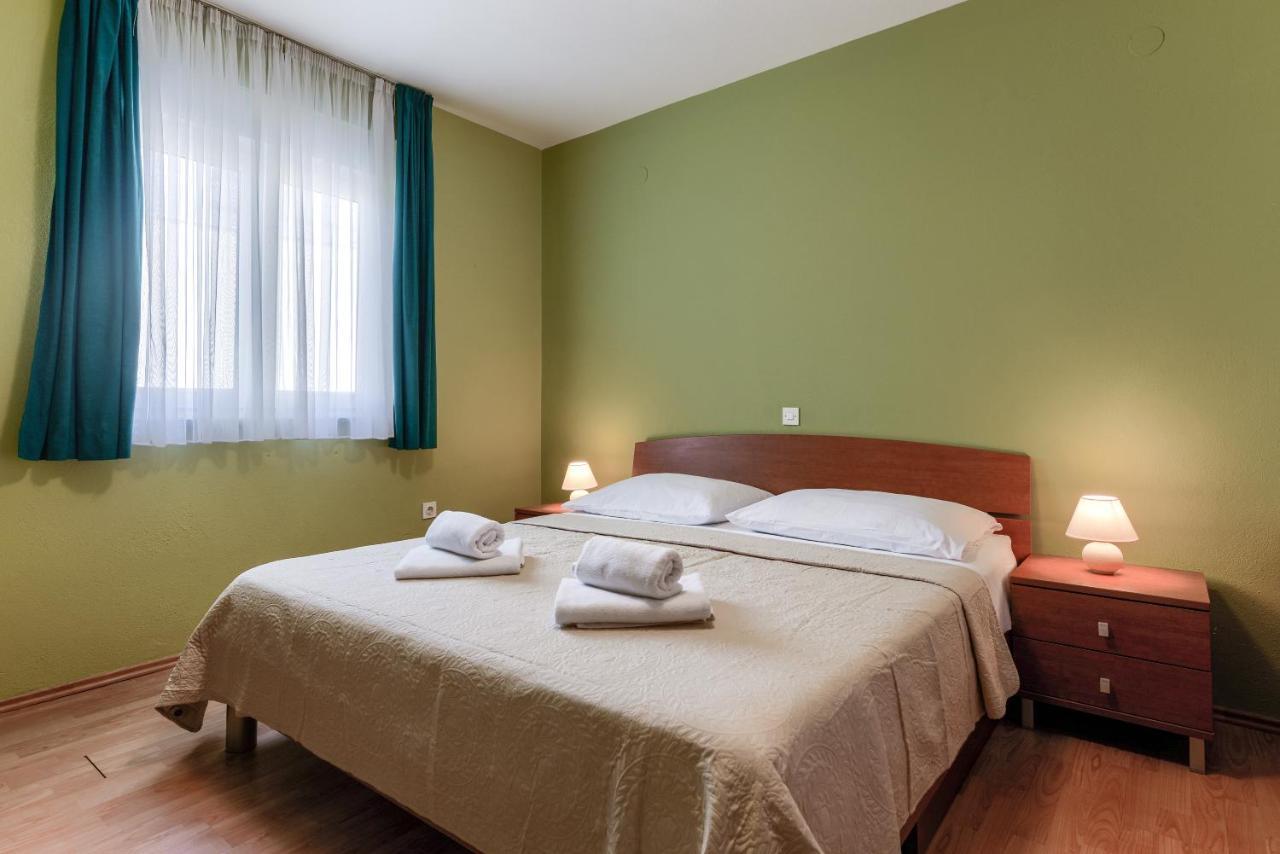 Olive Maris Apartment Петркане Екстериор снимка