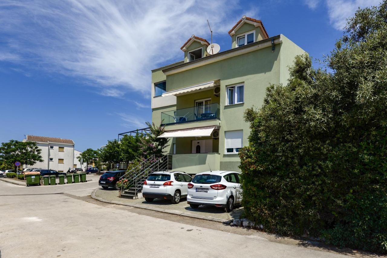 Olive Maris Apartment Петркане Екстериор снимка