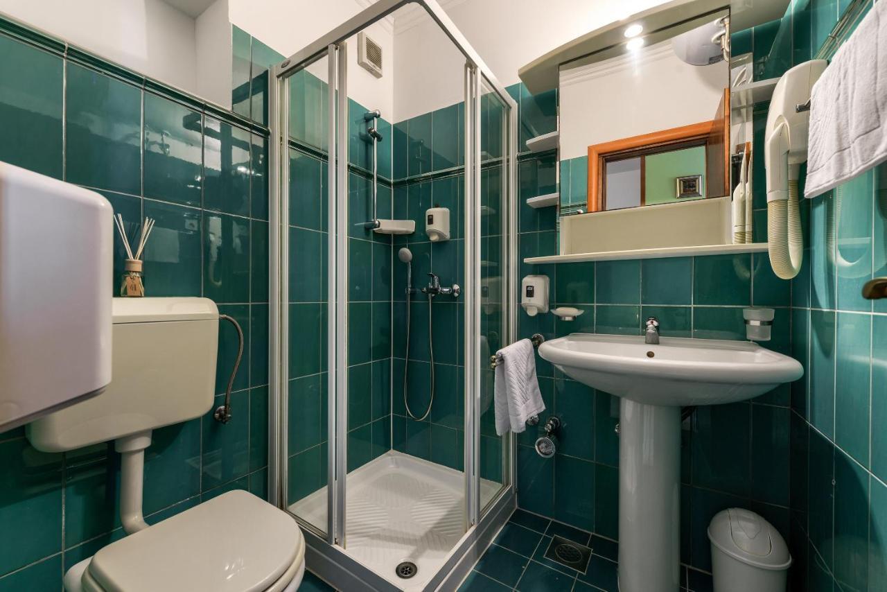 Olive Maris Apartment Петркане Екстериор снимка