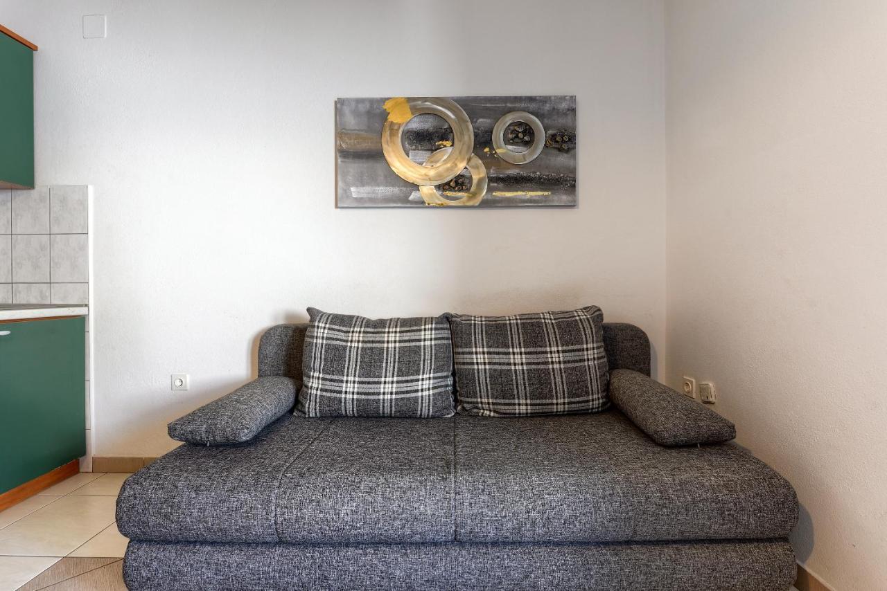 Olive Maris Apartment Петркане Екстериор снимка