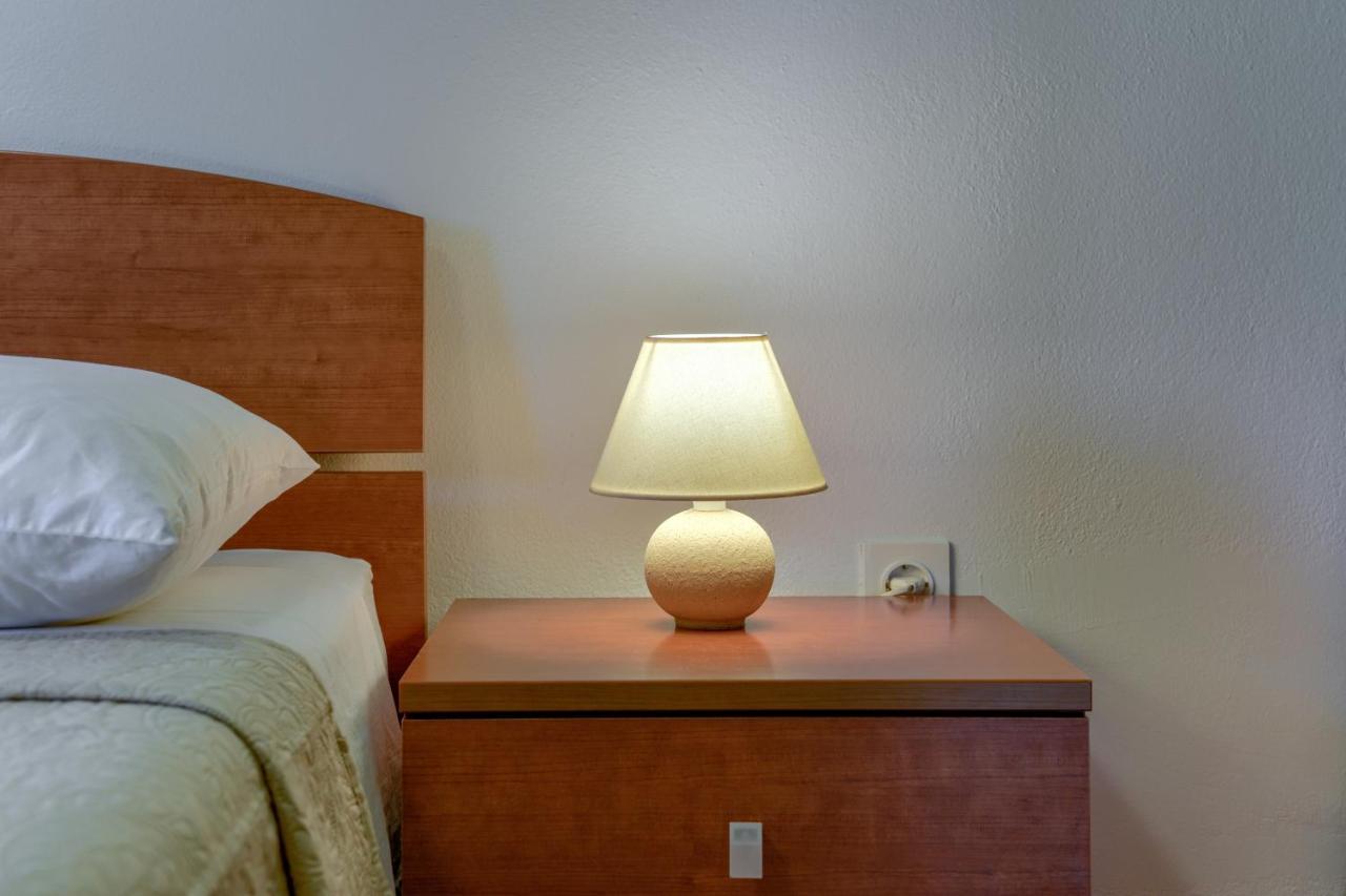 Olive Maris Apartment Петркане Екстериор снимка