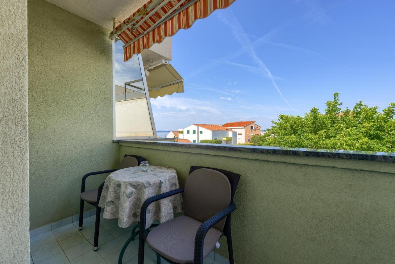 Olive Maris Apartment Петркане Екстериор снимка