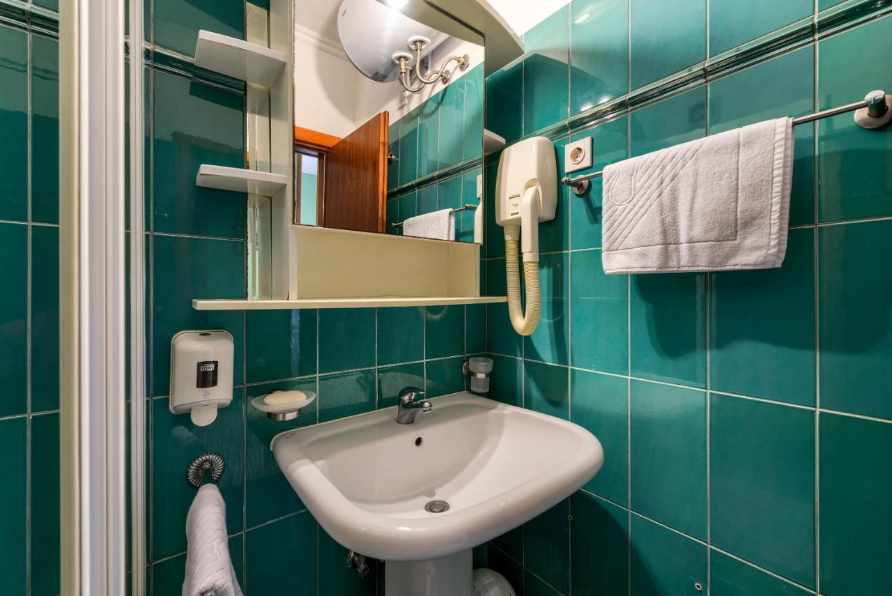 Olive Maris Apartment Петркане Екстериор снимка