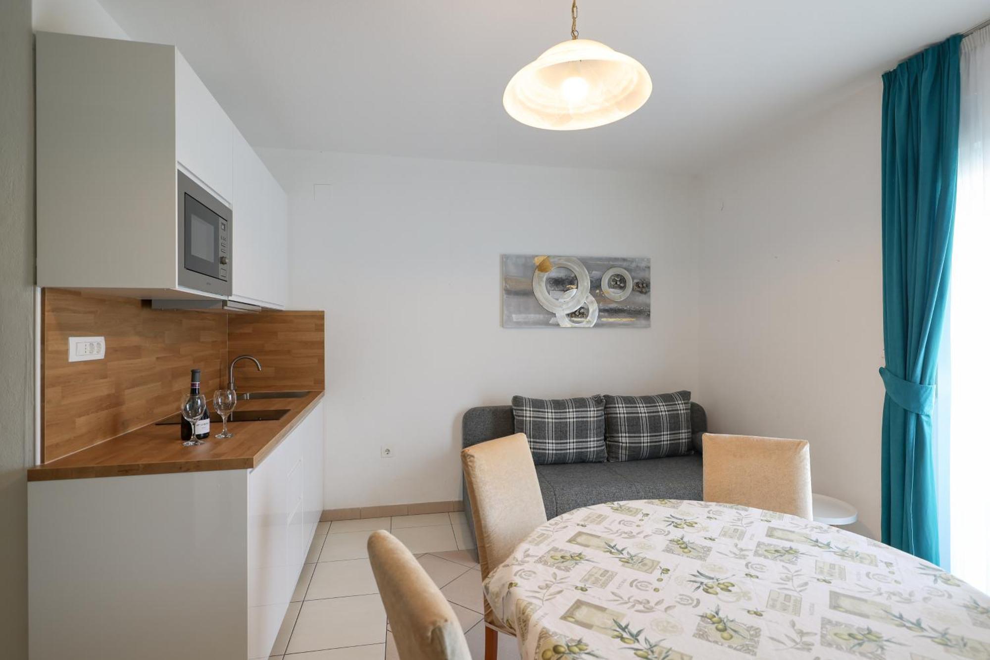 Olive Maris Apartment Петркане Екстериор снимка