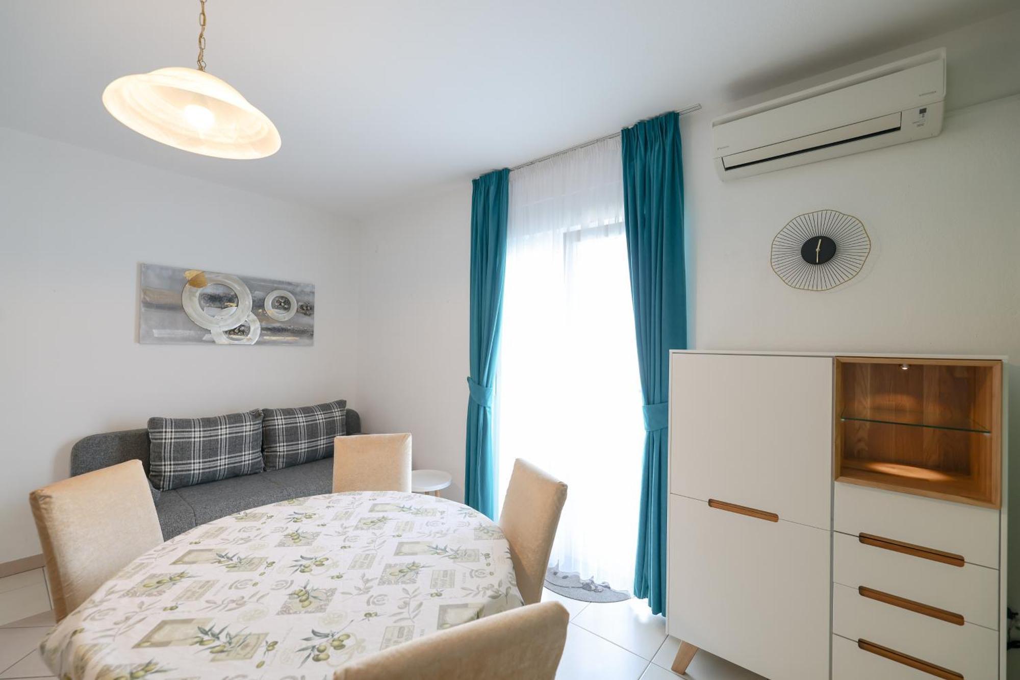 Olive Maris Apartment Петркане Екстериор снимка