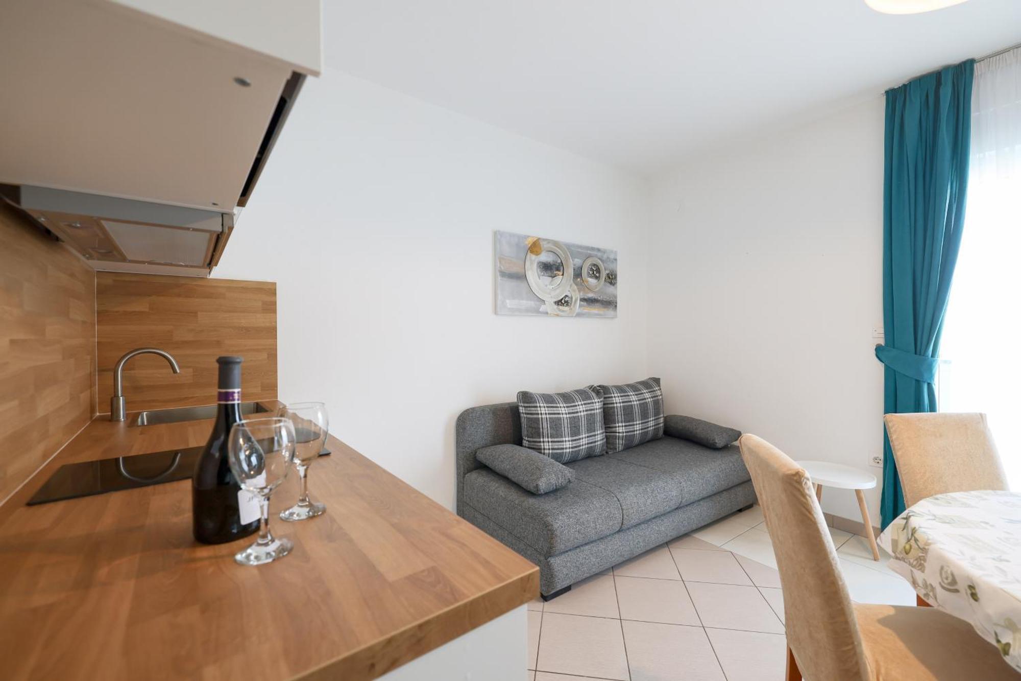Olive Maris Apartment Петркане Екстериор снимка